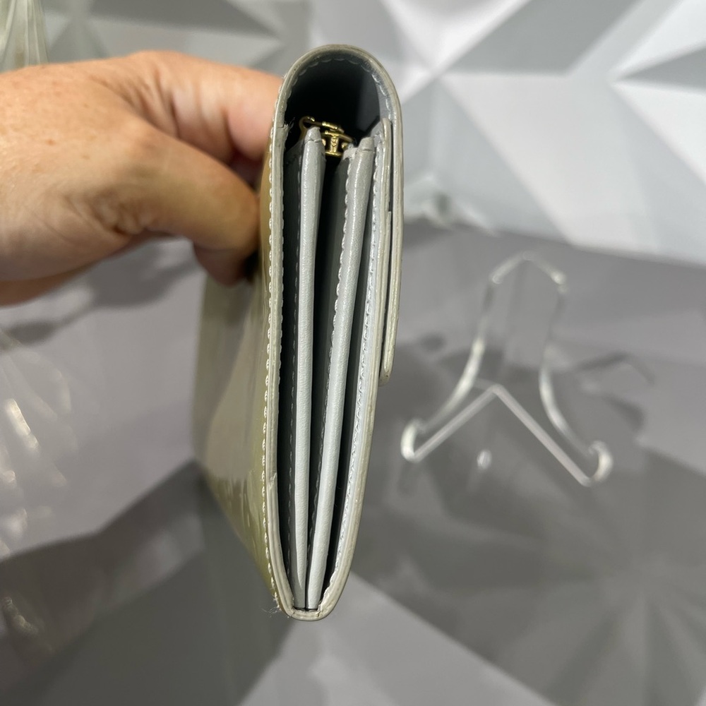 Louis Vuitton Vernis  Monogram Gold grey/silver Long Sarah Wallet - Picture 8 of 17